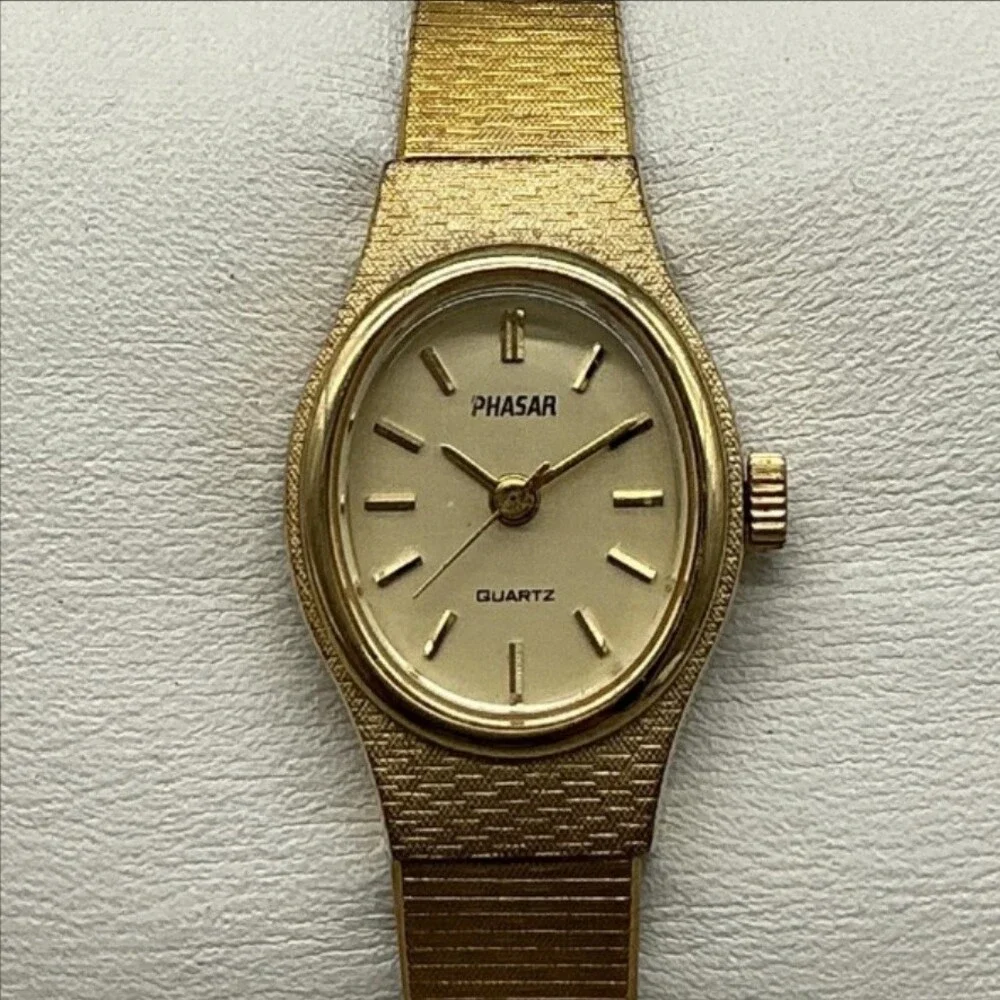 Vintage Phasar Womens Watch 16mm Gold Tone Oval Dial Adj Band New Battery